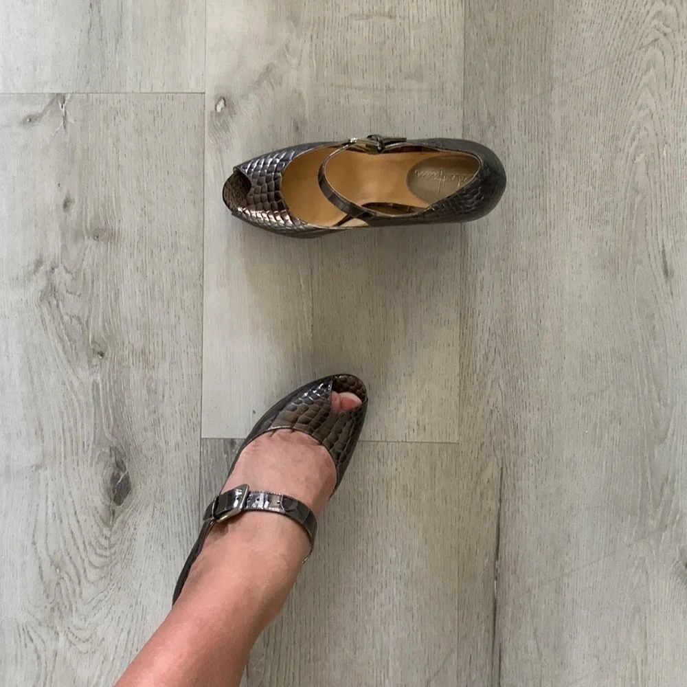 Color Haan Peep Toe Wedges‎ 8 B snake skin